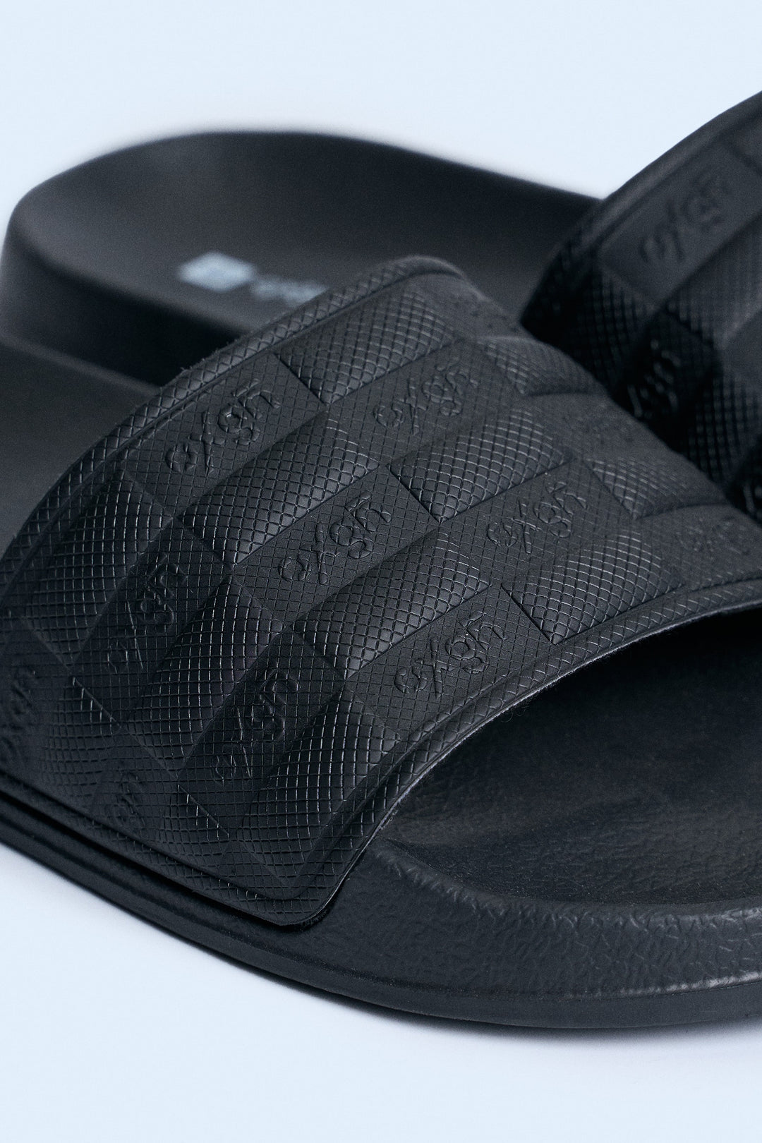 995243-Black (4).jpg