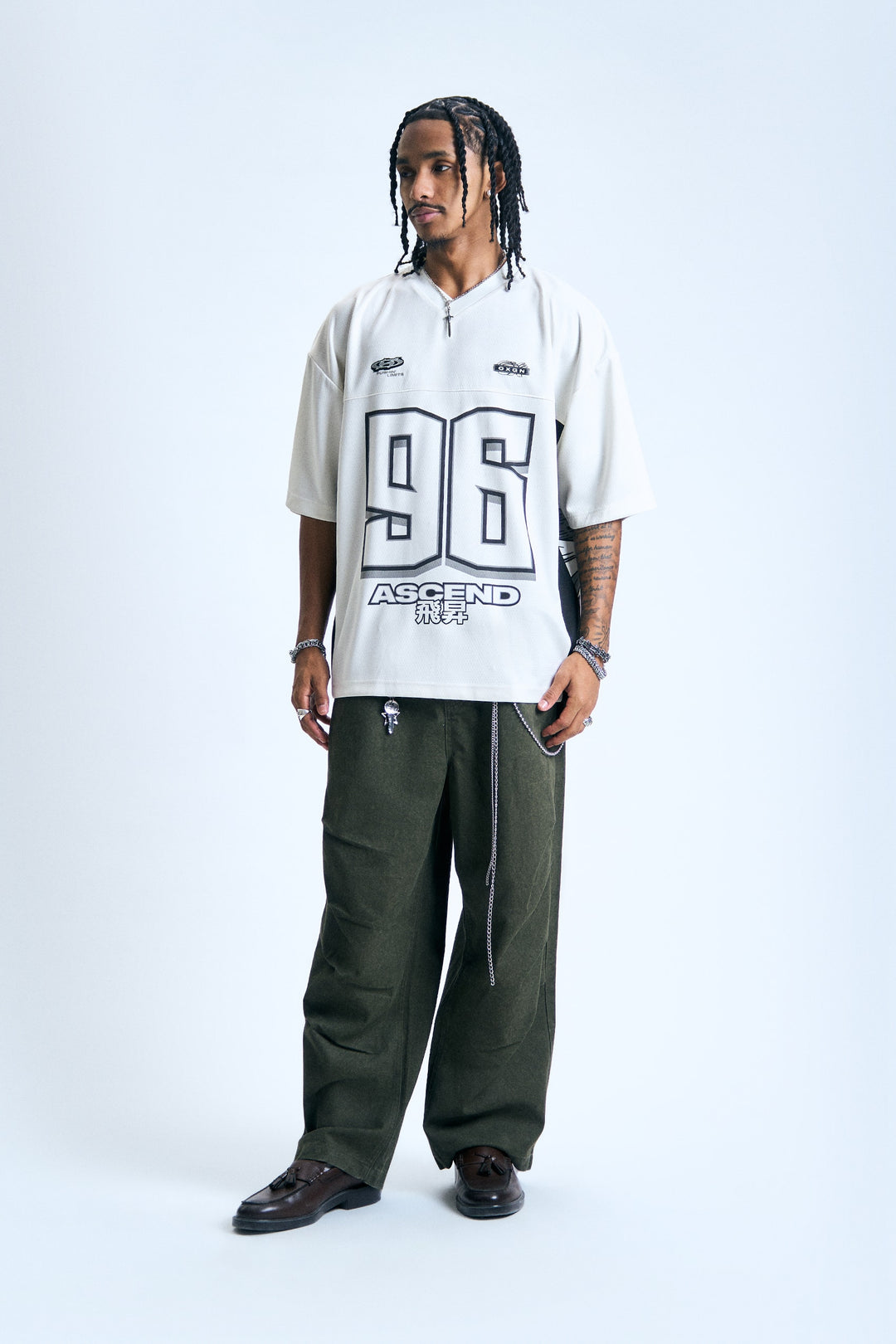 995276-Off White (1).jpg