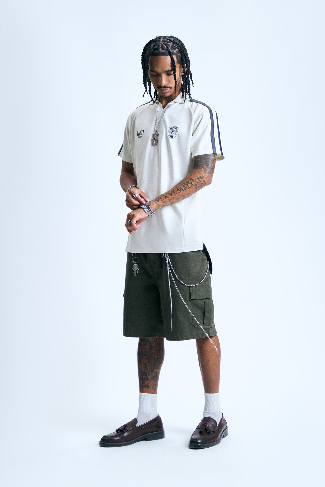995459-Off White (1).jpg