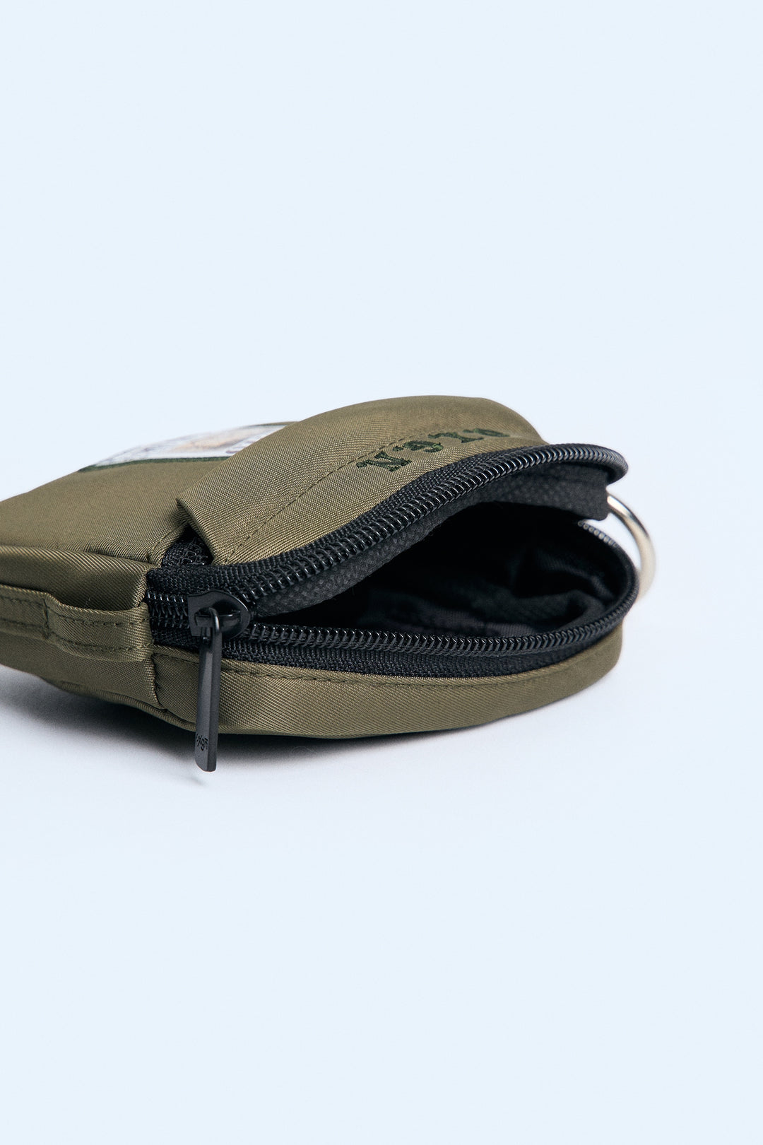 996446-Olive (4).jpg