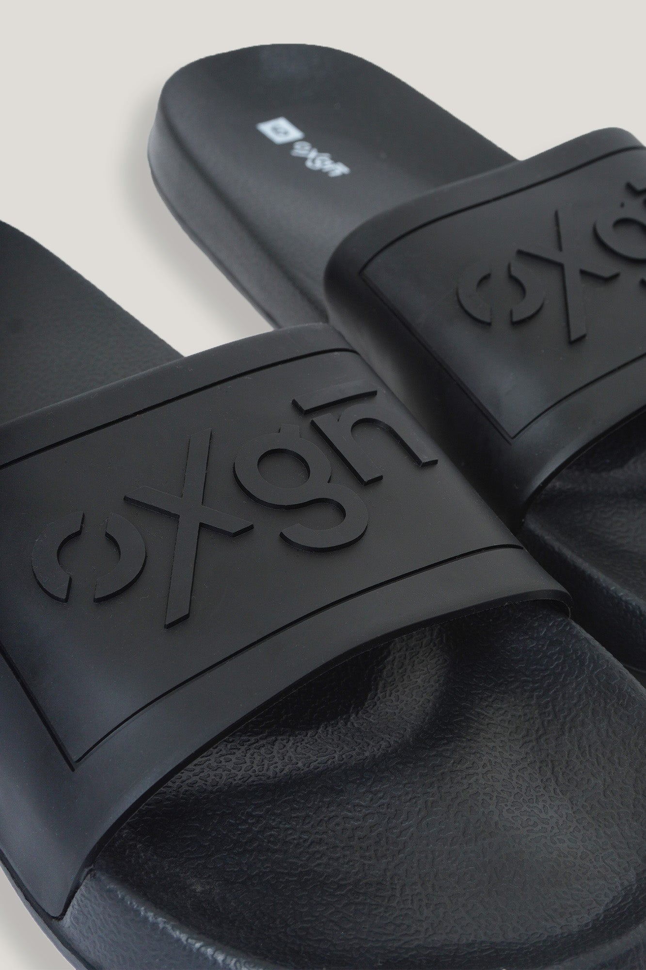 959600-Black-4.jpg