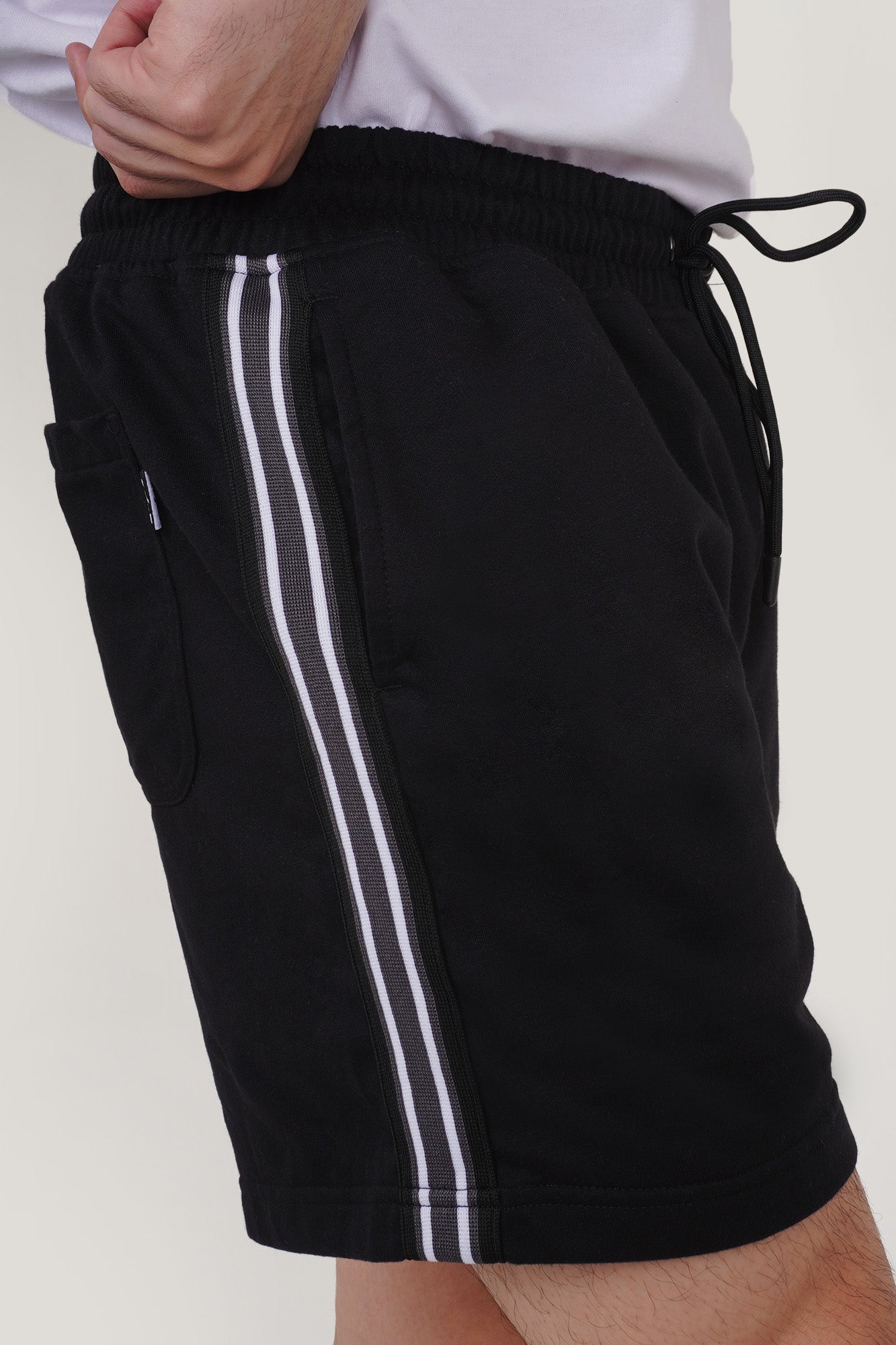 963035-Black-5.jpg