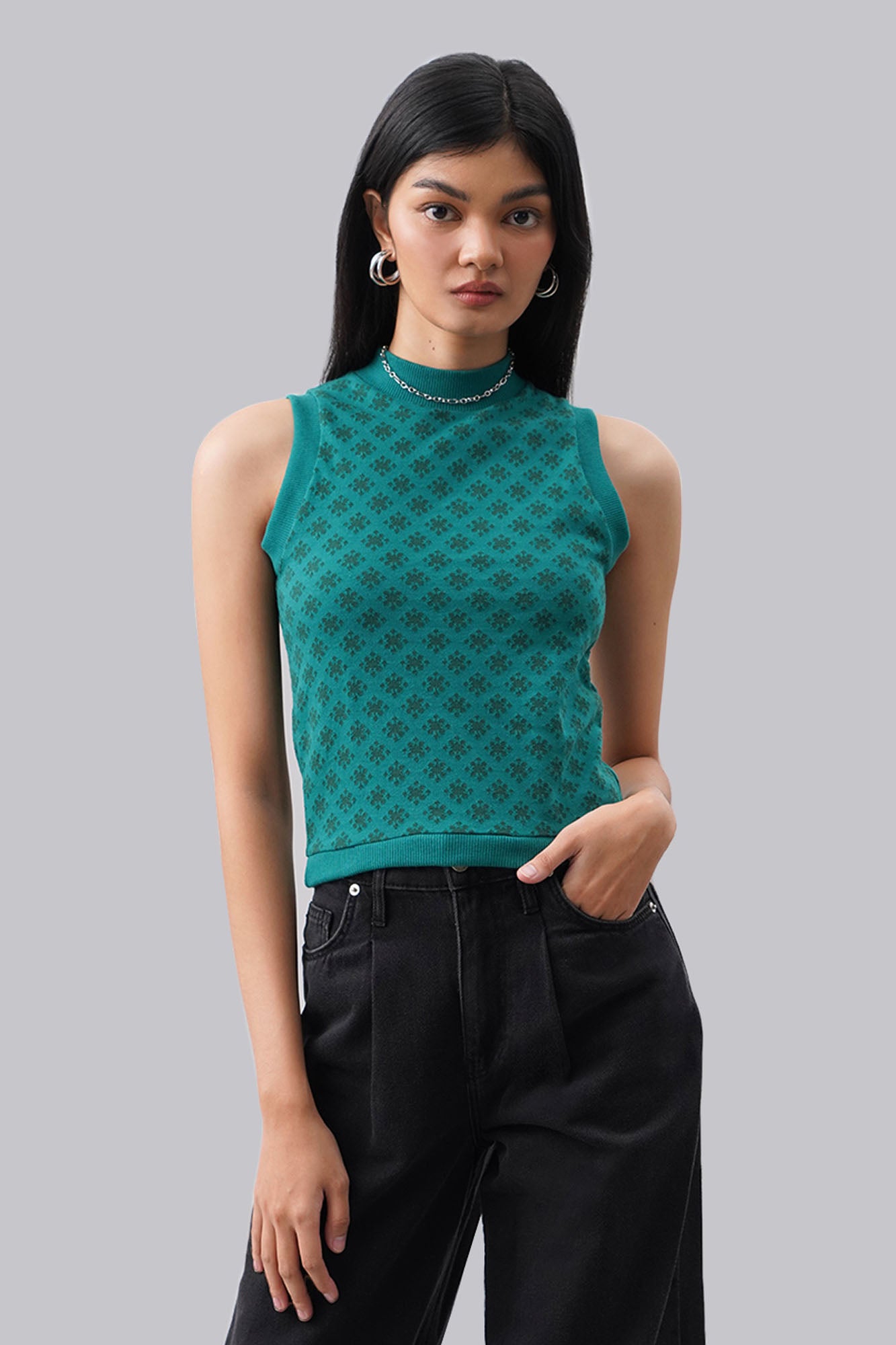 Jacquard All Over Print Turtle Neck Sleeveless Cropped Top
