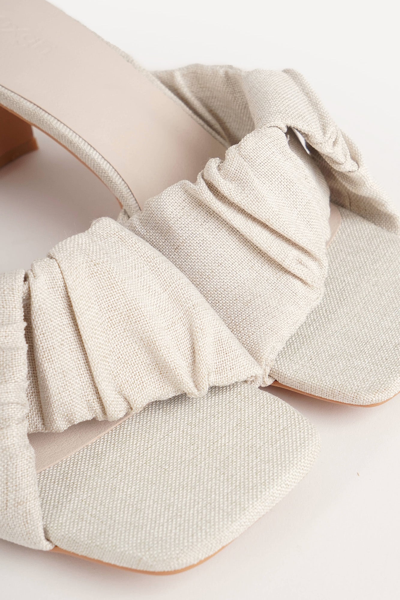 971379-Cream (2).jpg