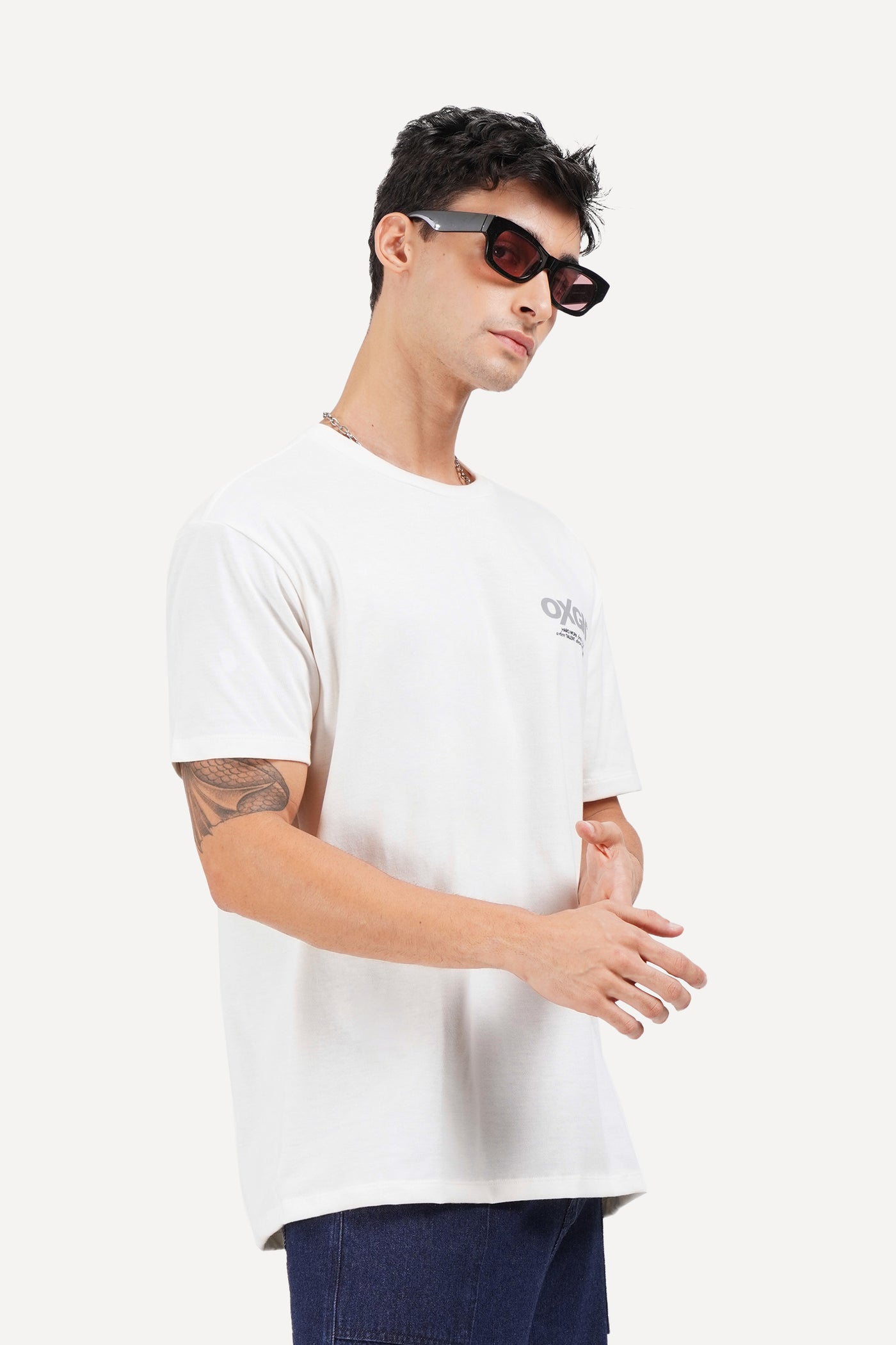 975435-Off White (3).jpg
