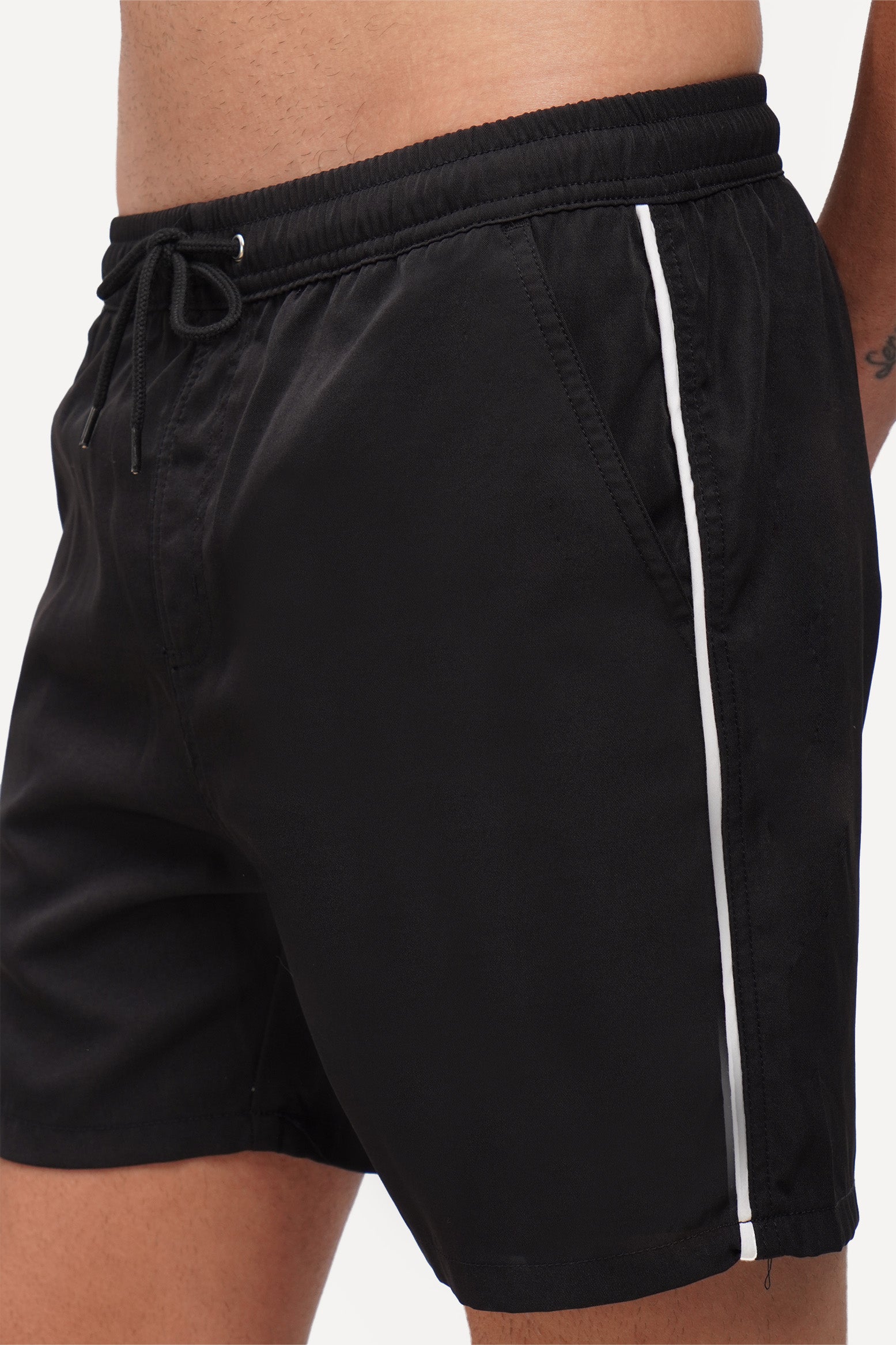 977117-Black (5).jpg